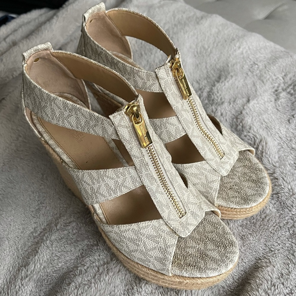 Michael Kors leather wedge size 7
